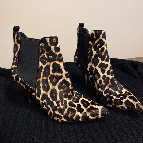 Michael Kors - Asbury Ankle Boots - Picture 1 of 8